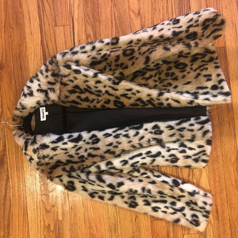 Faux fur leopard jacket
